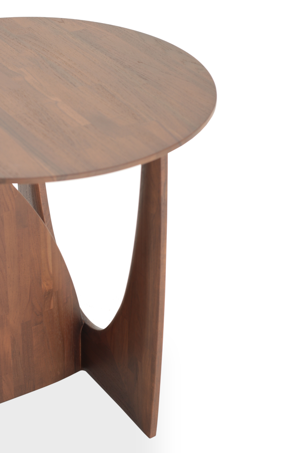 Modern Varnished Side Table | Ethnicraft Geometric | OROA.com