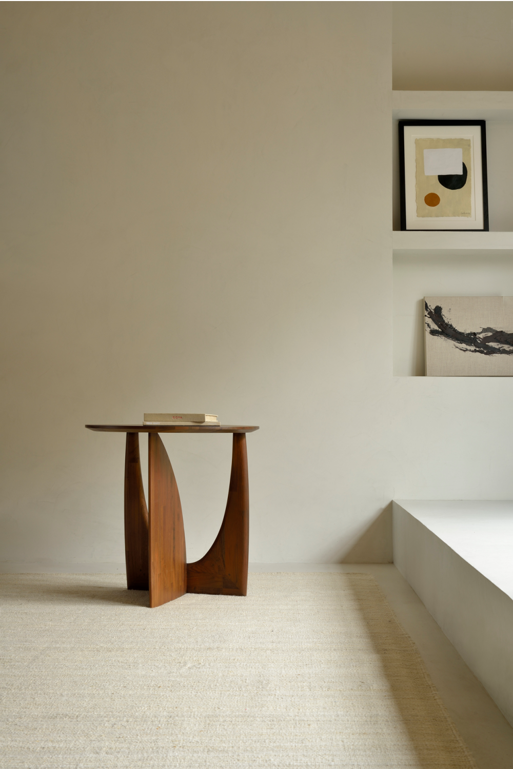 Modern Varnished Side Table | Ethnicraft Geometric | OROA.com