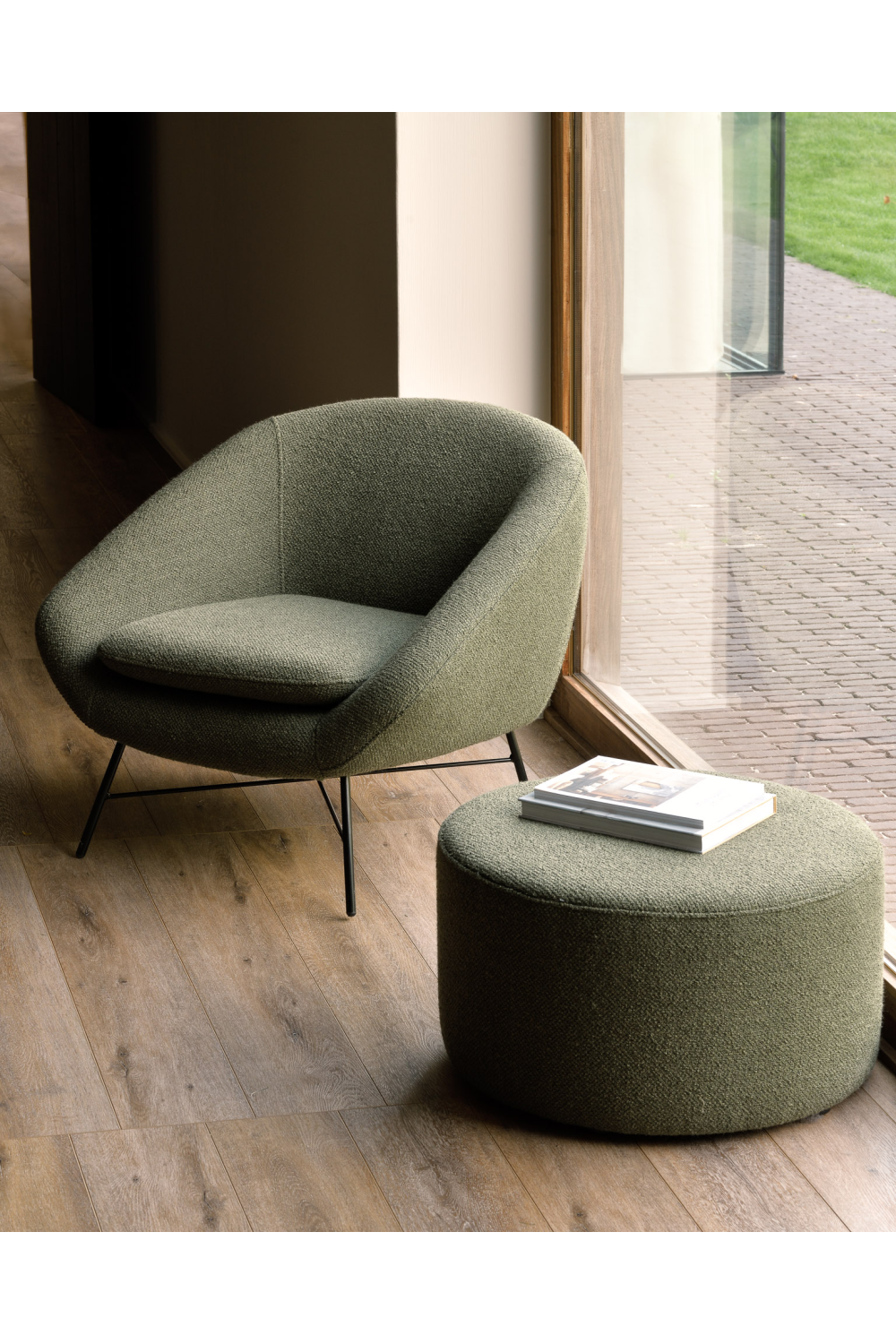 Green Cylindrical Pouf | Ethnicraft Barrow | OROA.COM