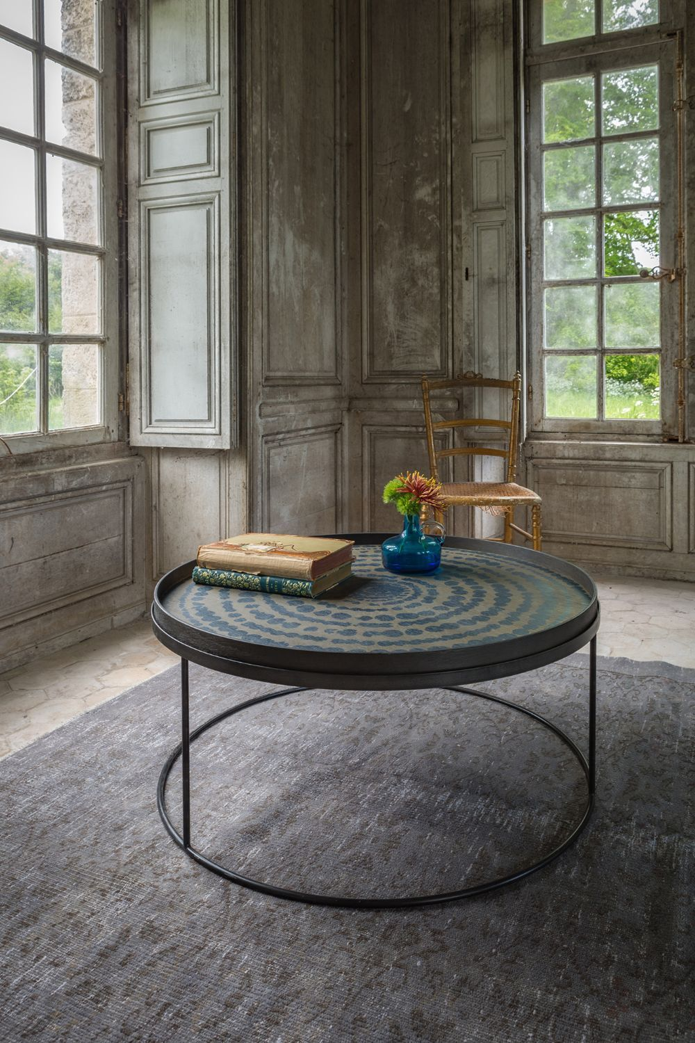 Round Tray Coffee Table | Ethnicraft | OROA