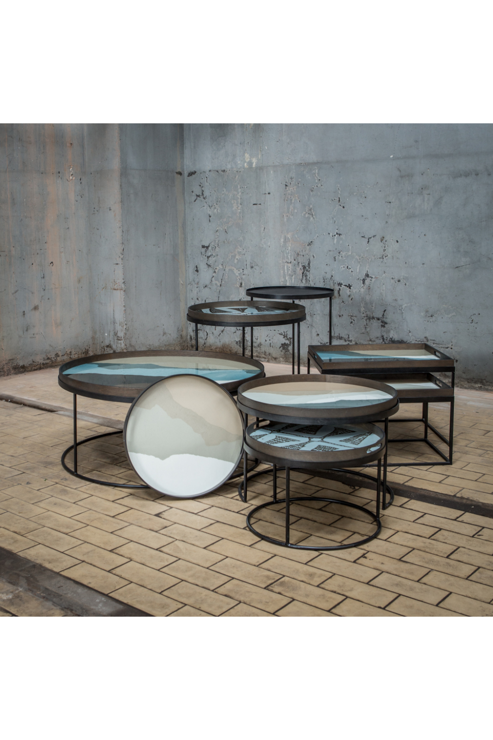 Round Tray Coffee Table set (2) | Ethnicraft | OROA TRADE