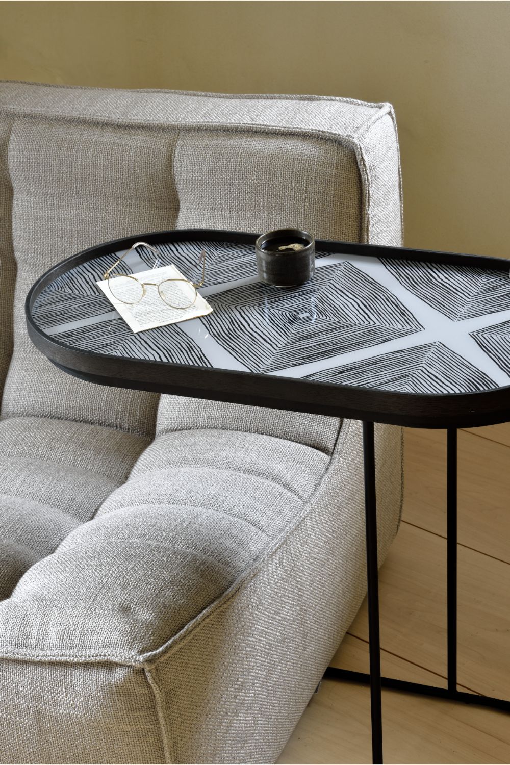 Black Tray Side Table | Ethnicraft Oblong | OROA