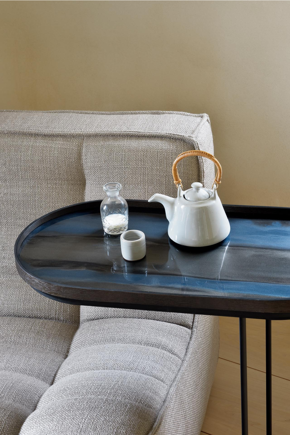 Oblong Hand-Painted Glass Tray | Ethnicraft Organic | OROA.COM