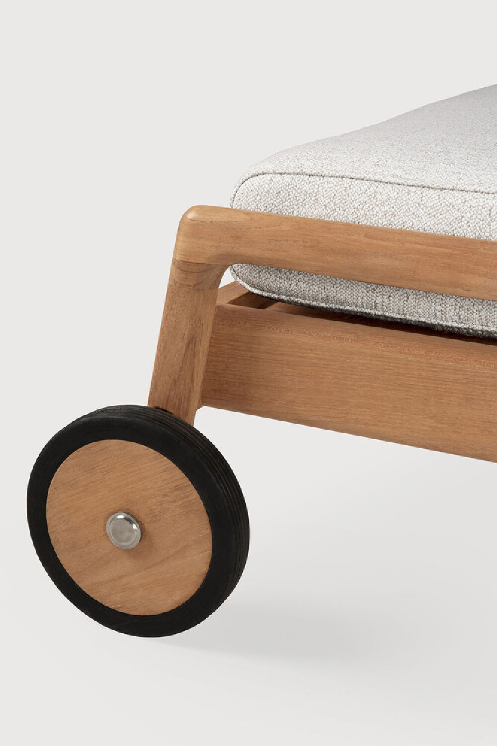 Adjustable Outdoor Lounger Cushion | Ethnicraft Jack | Oroa.com