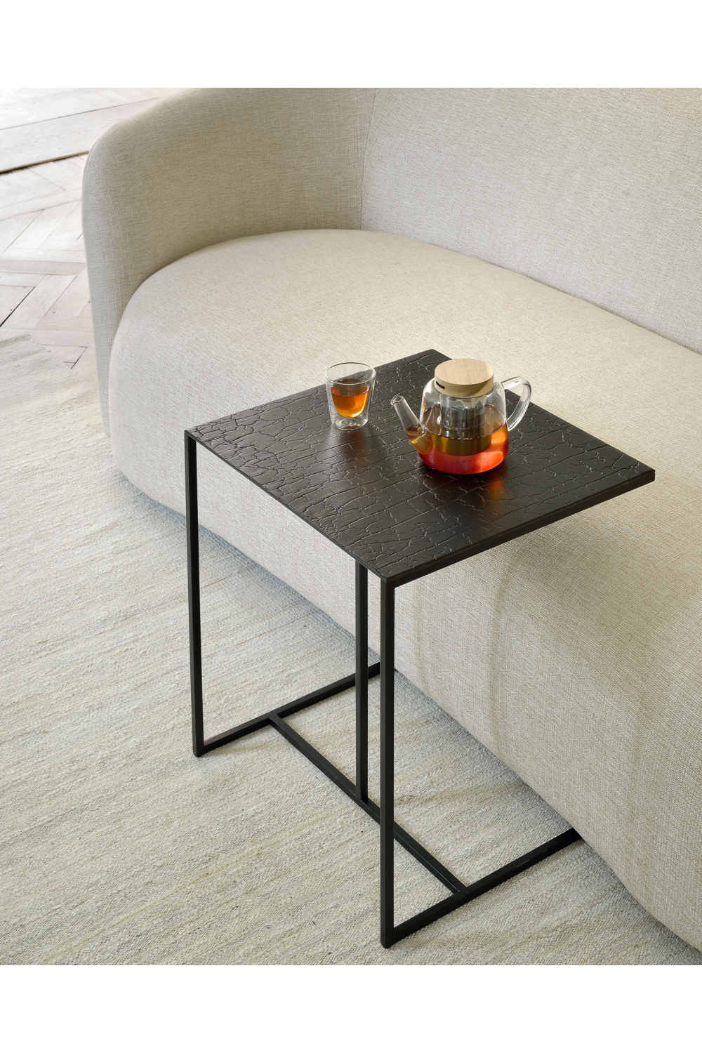 Mineral Three-Legged Side Table | Ethnicraft Triptic | Oroa.com