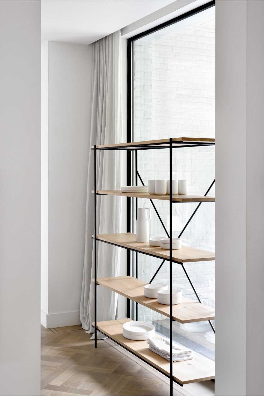 Solid Oak 5-Layer Bookcase | Ethnicraft Rise | OROA