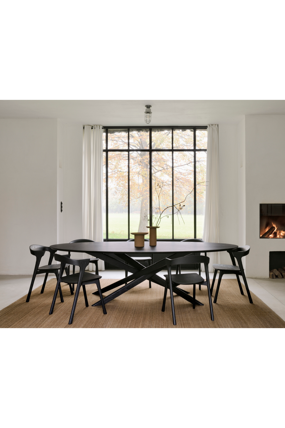 Oval Black Oak Dining Table | Ethnicraft Mikado | Oroa.com