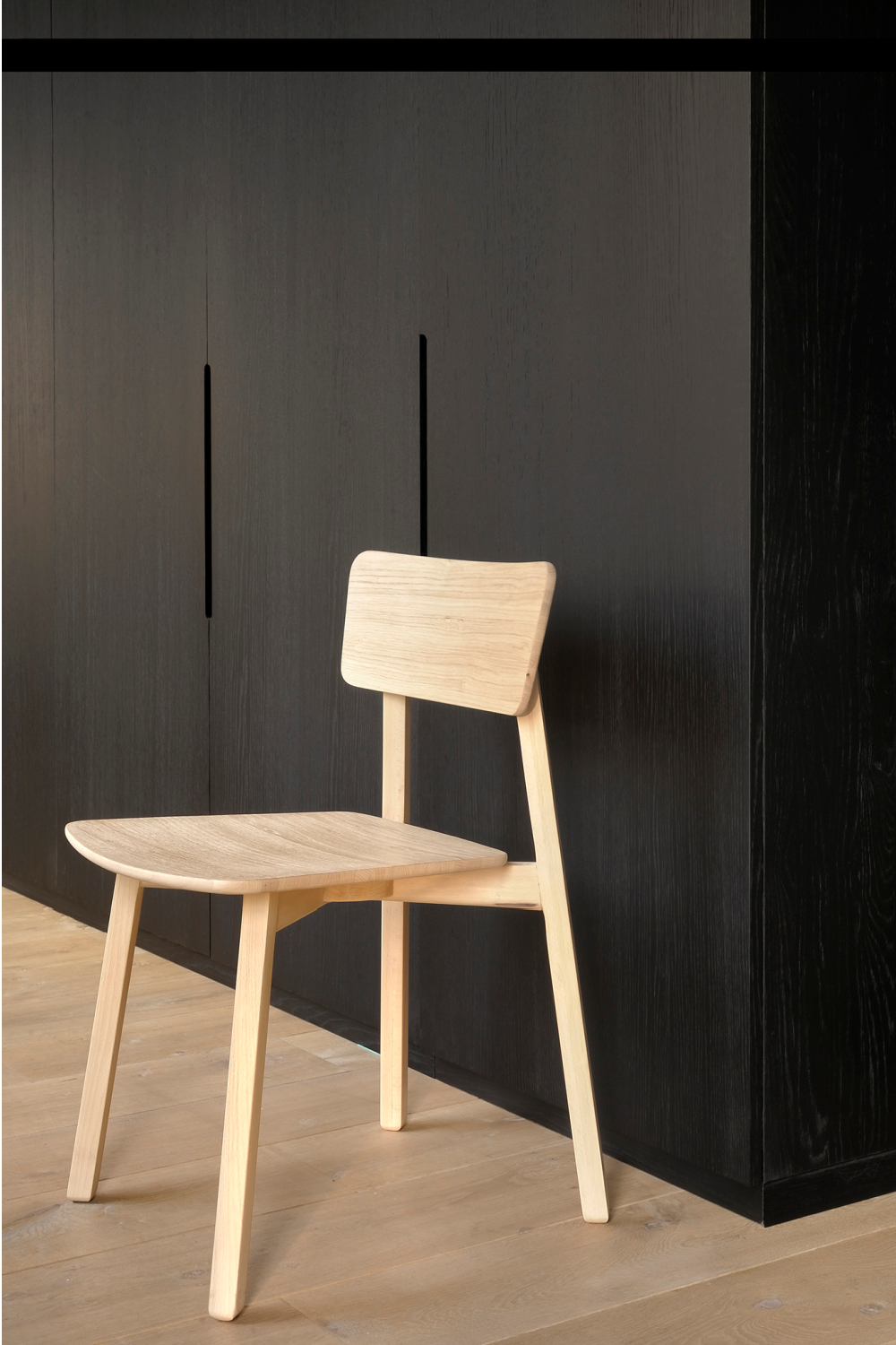 Oiled Oak Minimalist Dining Chair | Ethnicraft Casale | Oroa.com