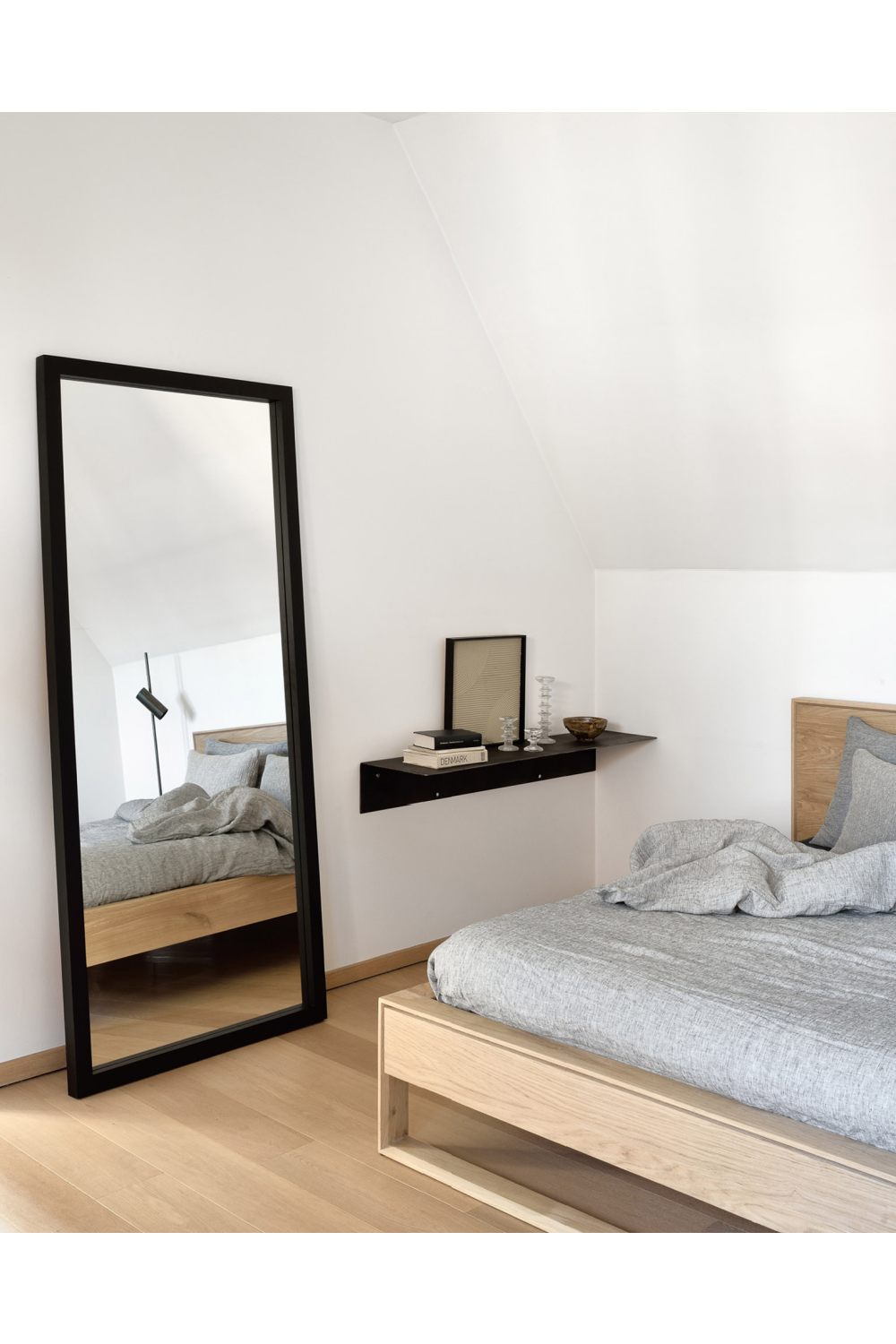 Oak Full-Length Floor Mirror | Ethnicraft Light Frame | OROA.com