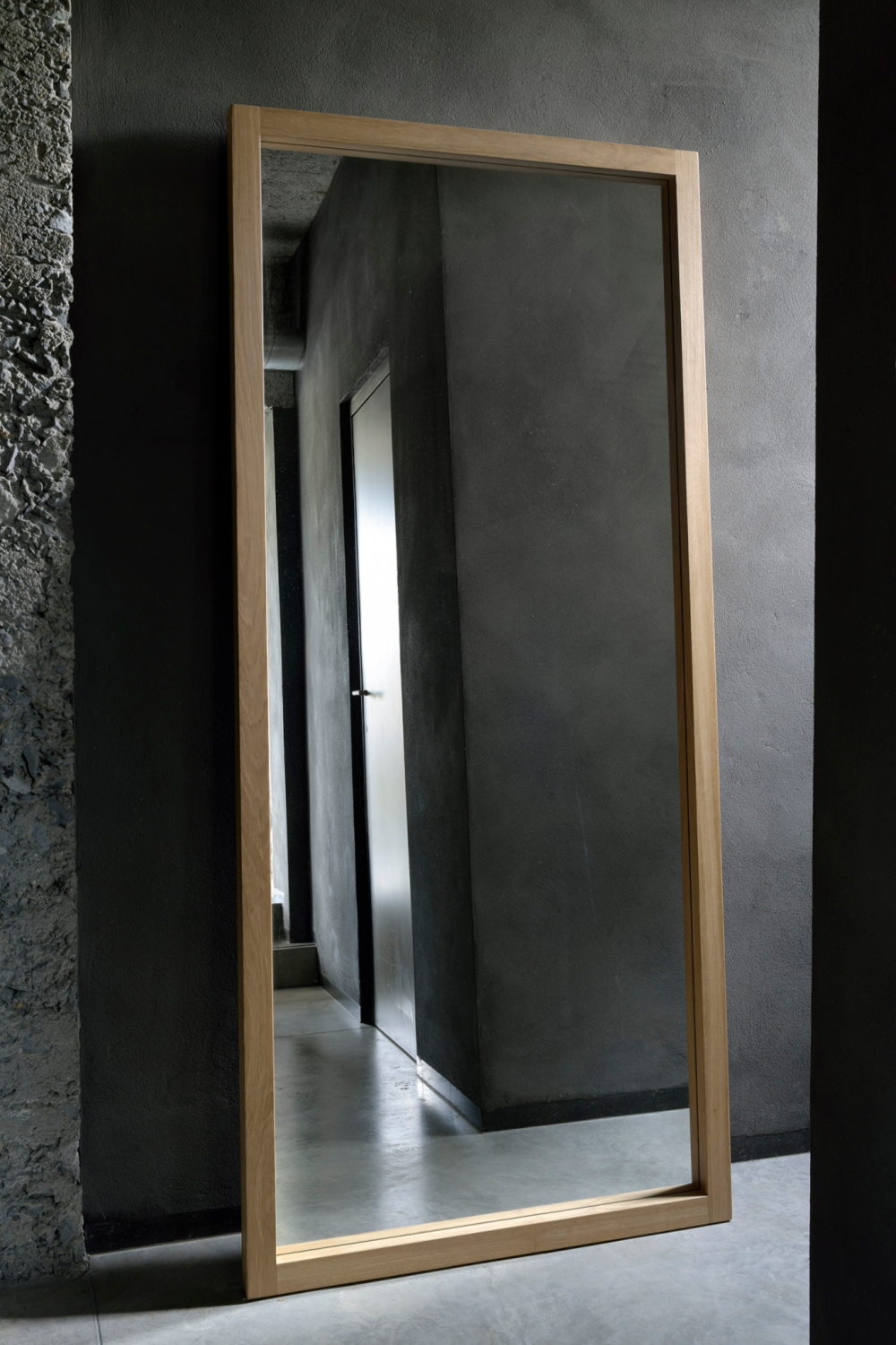 Oak Full-Length Floor Mirror | Ethnicraft Light Frame | OROA.com