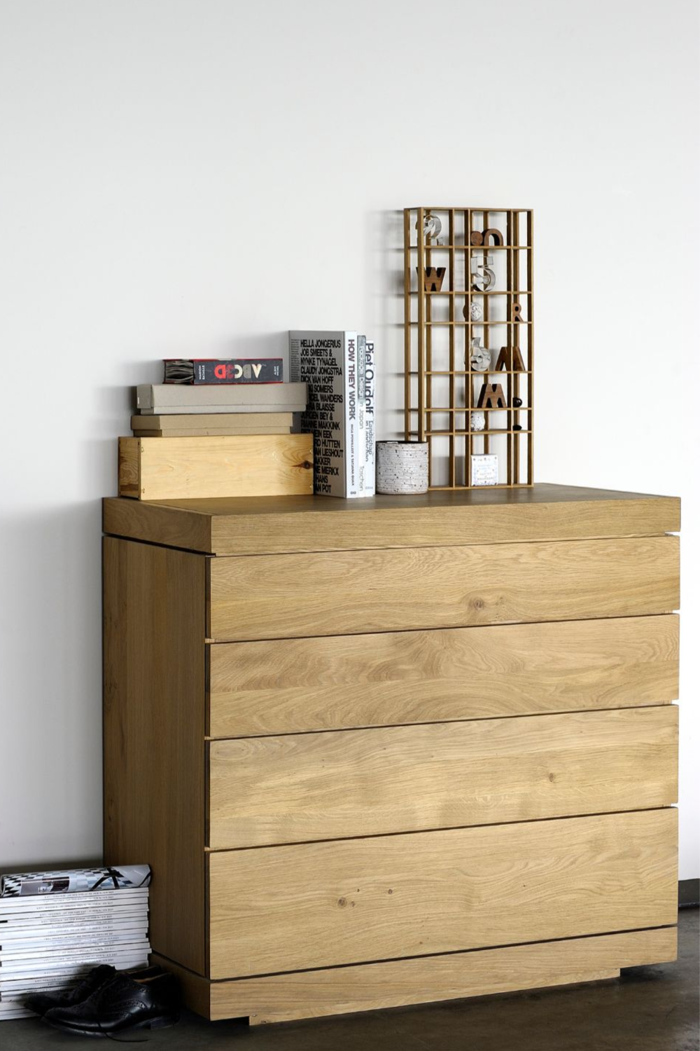 4-Drawer Oiled Oak Dresser | Ethnicraft Burger | OROA.com