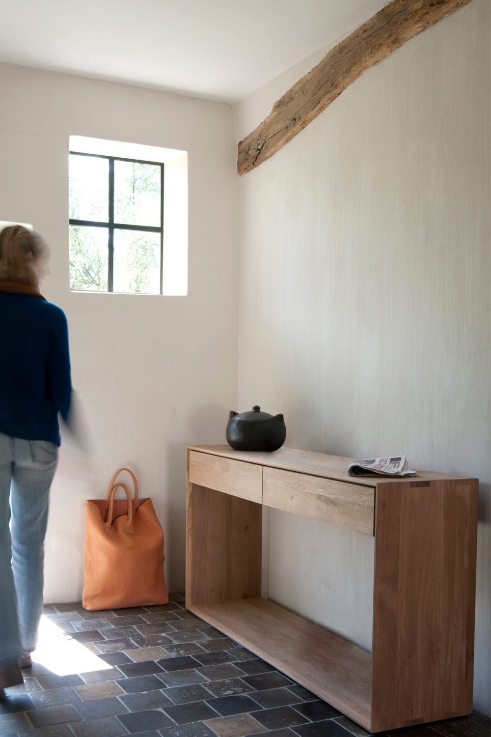 Oak 2-Drawer Console Table | Ethnicraft Nordic | Oroa.com