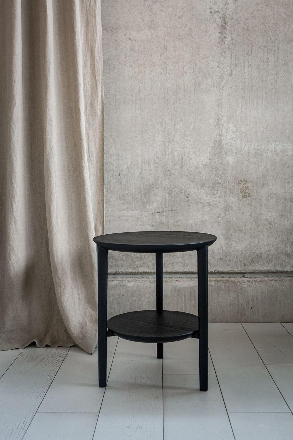 Circular Tiered Black Oak Side Table | Ethnicraft Bok | Oroa.com