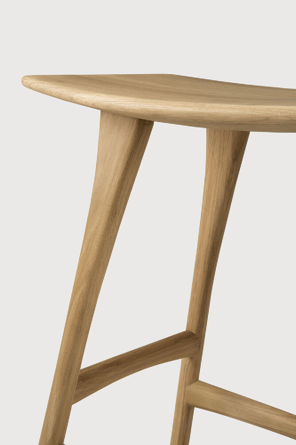 Modern Oak Counter Stool | Ethnicraft Osso | Oroa.com