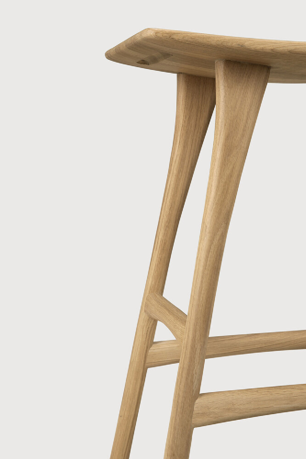 Modern Oak Counter Stool | Ethnicraft Osso | Oroa.com