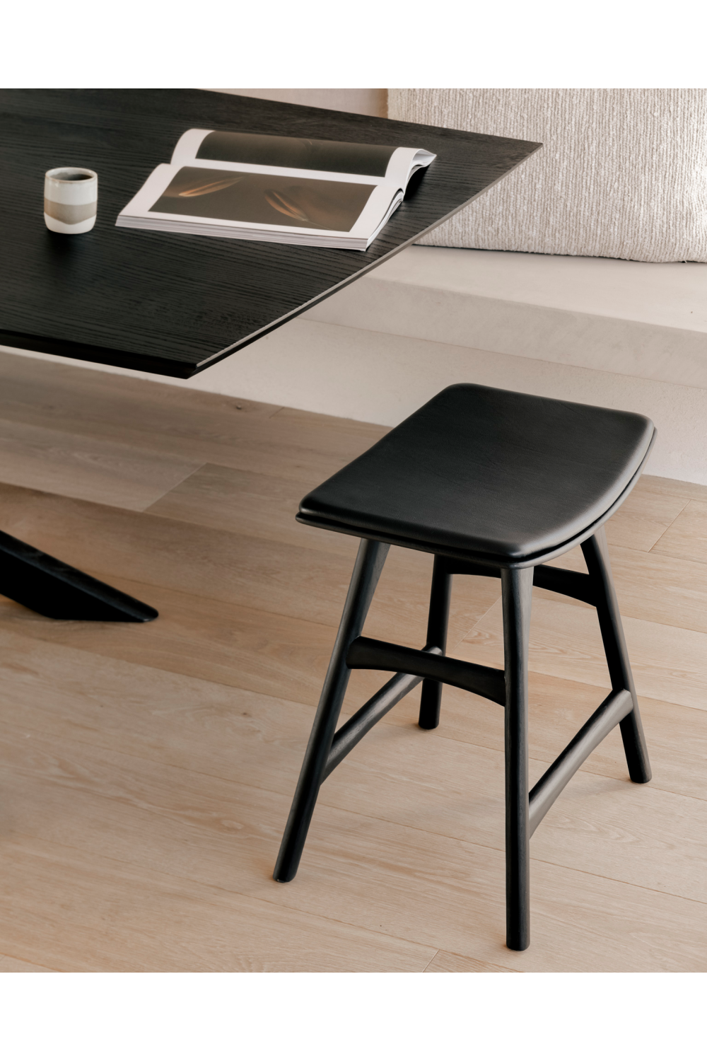 Black Oak Accent Stool | Ethnicraft Osso | Oroa.com