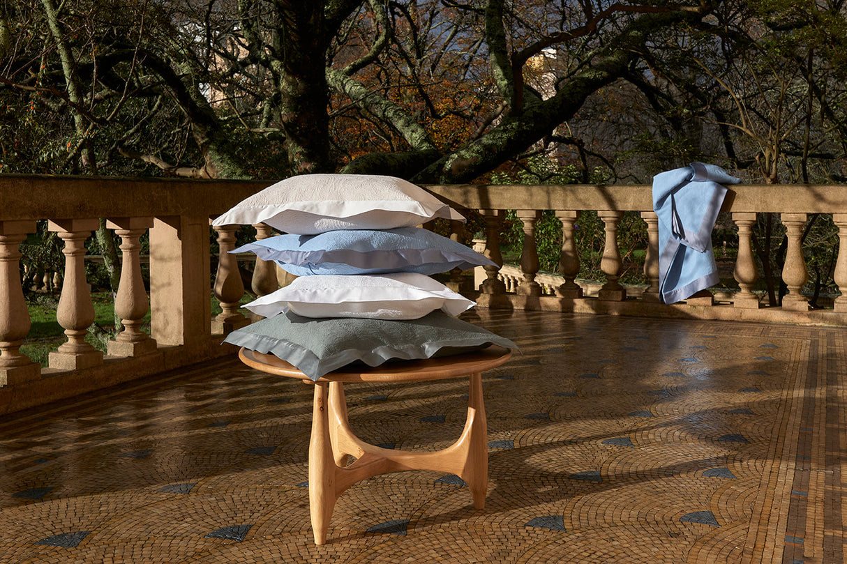 Combed Cotton Matelassé Decorative Pillow | Amalia Home Aura | Oroa.com