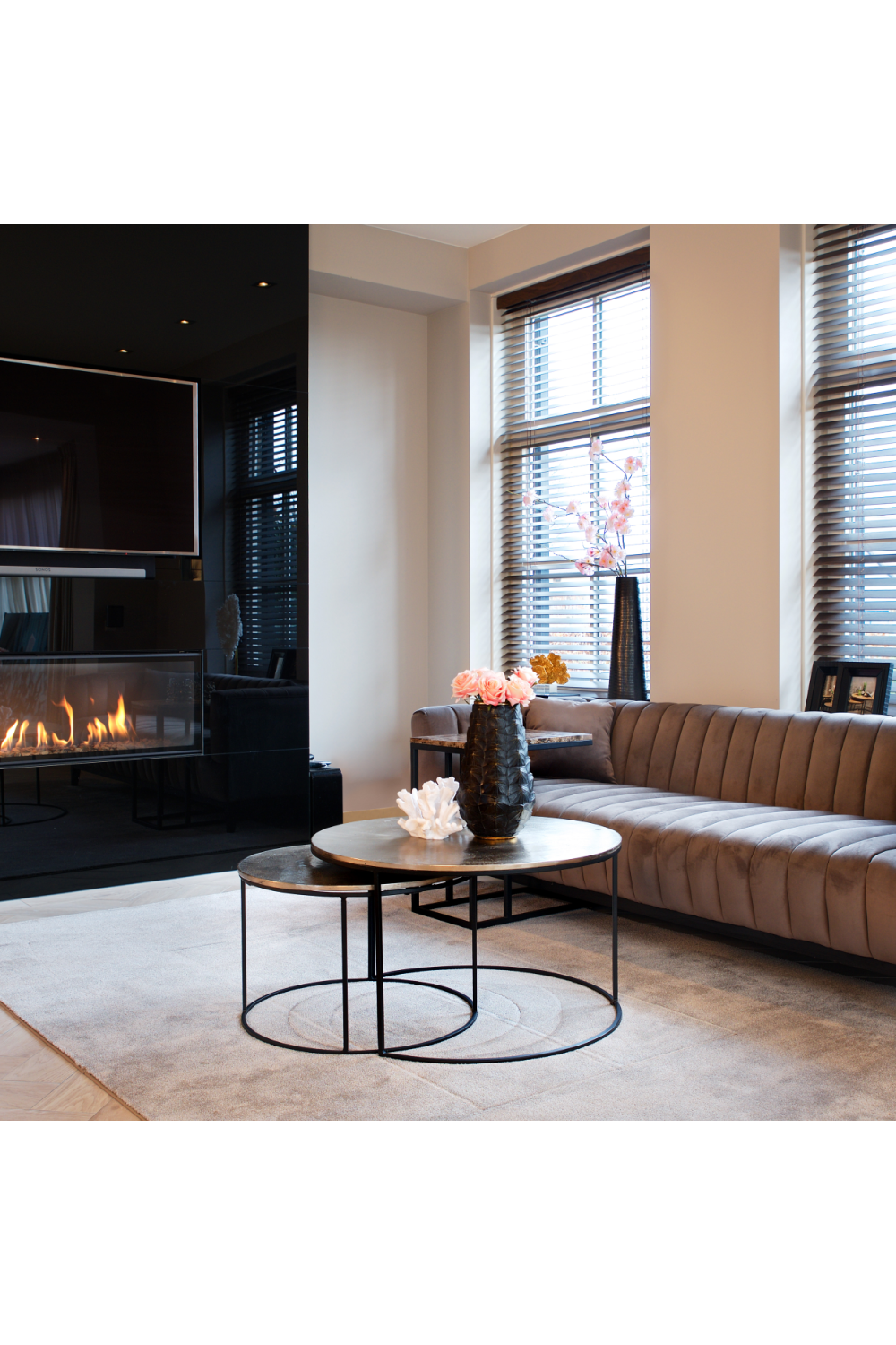 Round Gold Aluminum Nesting Coffee Table | Richmond Interiors Asher | Oroa.com