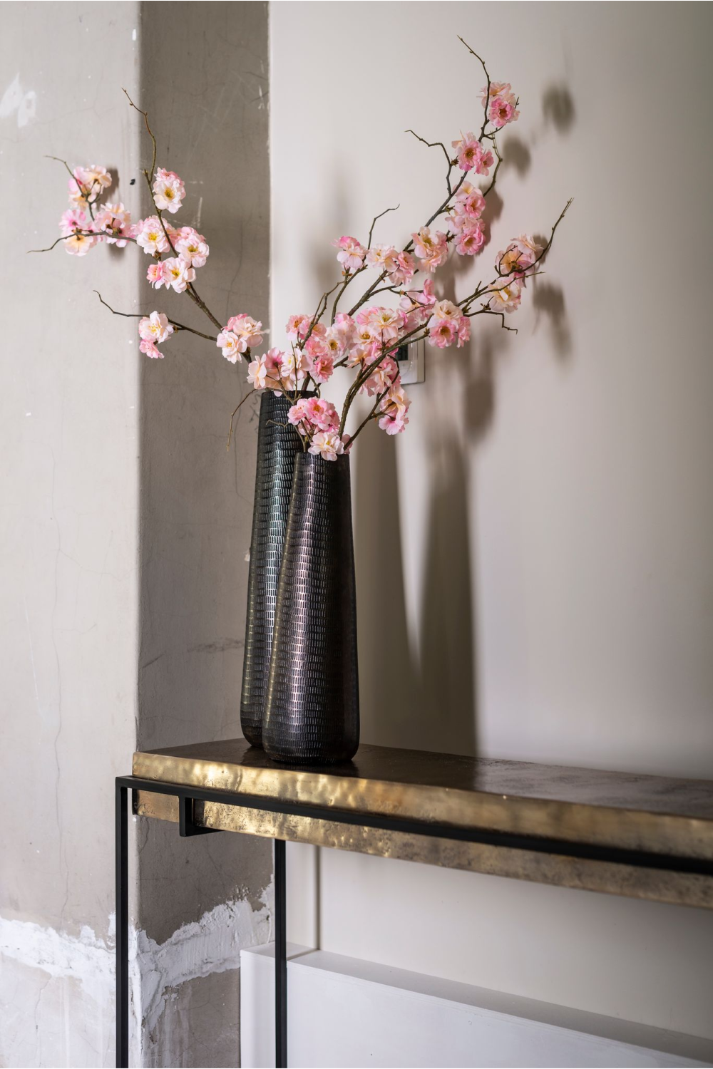 Champagne Gold Aluminum Console Table | Richmond Interiors Calloway | Oroa.com
