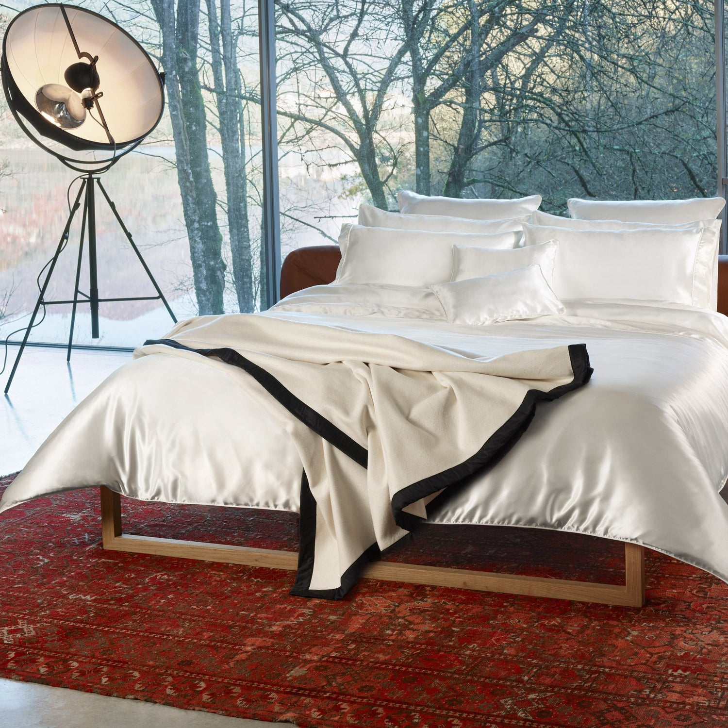 430TC Silk Sateen Duvet Cover | Amalia Home Maria | Oroa.com