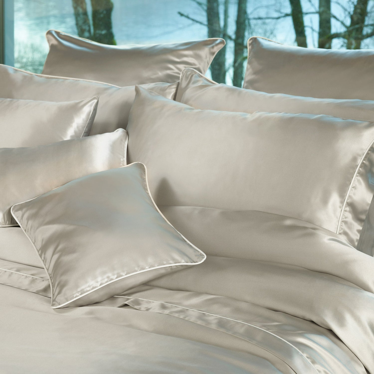 430TC Silk Sateen Flat Sheet | Amalia Home Maria | Oroa.com