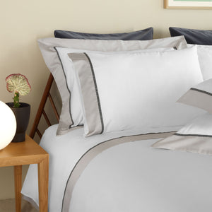 430TC Sateen Bordered Duvet Cover | Amalia Home Ovar | Oroa.com