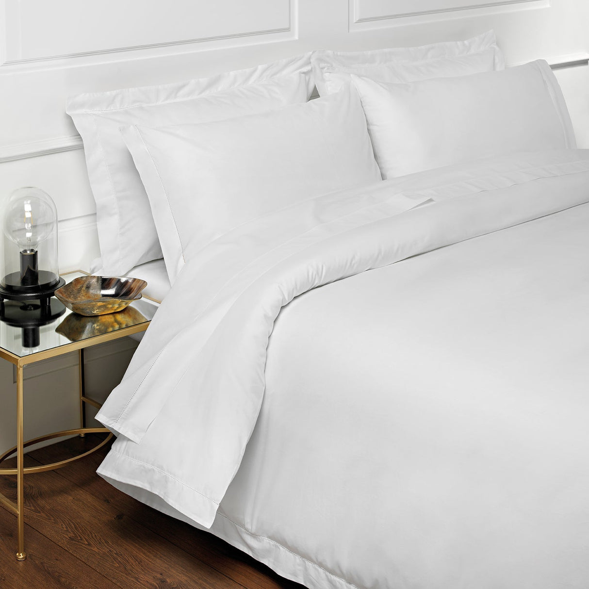 525TC White Percale Duvet Cover | Amalia Home Victoria| Oroa.com
